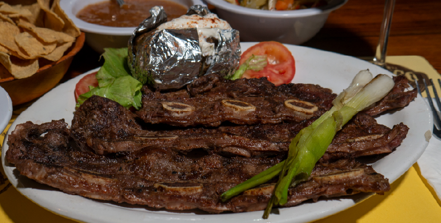 Aguja Asada en Rodeo Los Charros