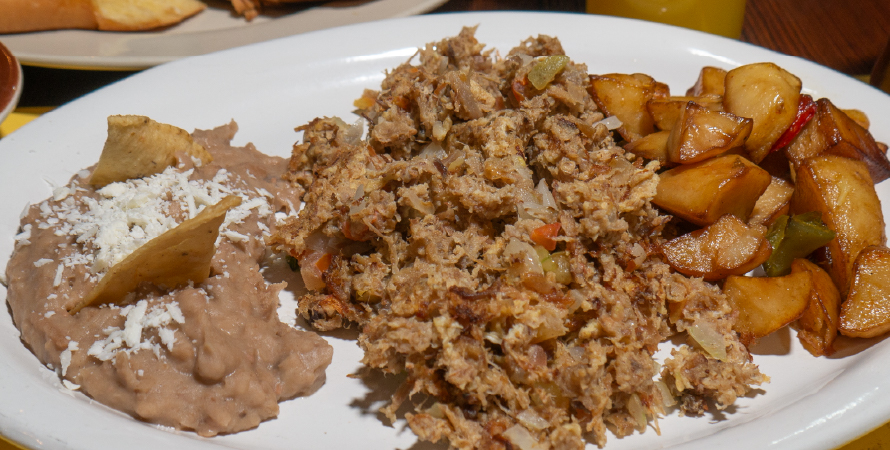 Machaca con Huevo de Rodeo Los Charros